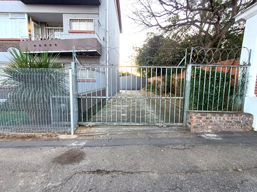 2 Bedroom Property for Sale in Uitenhage Central Eastern Cape